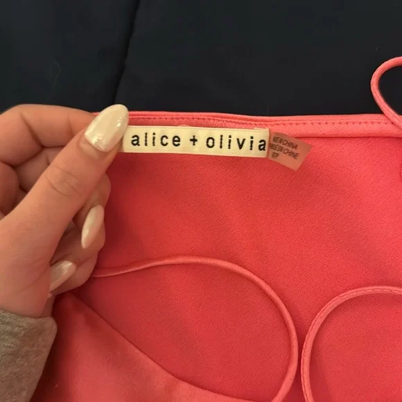 alice and olivia pink silk tank top - Picture 2 of 3